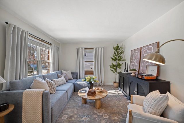 338 E Norwich STREET, Milwaukee, WI 53207