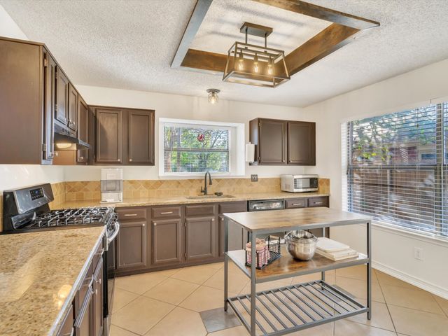 6648 Hightower Drive, Watauga, TX 76148