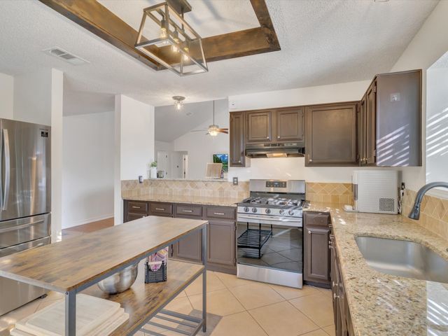 6648 Hightower Drive, Watauga, TX 76148