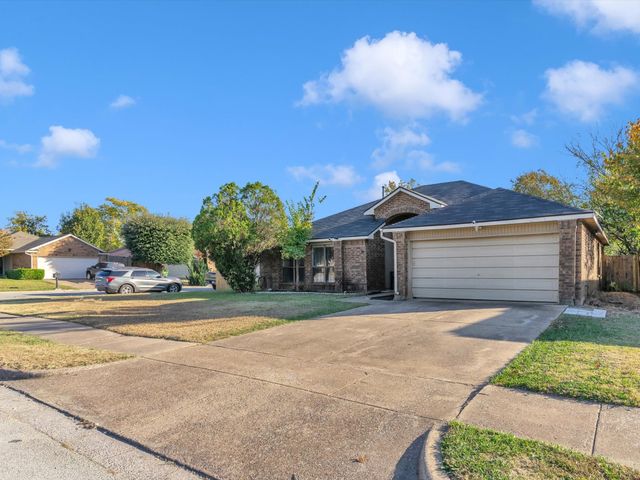 6648 Hightower Drive, Watauga, TX 76148