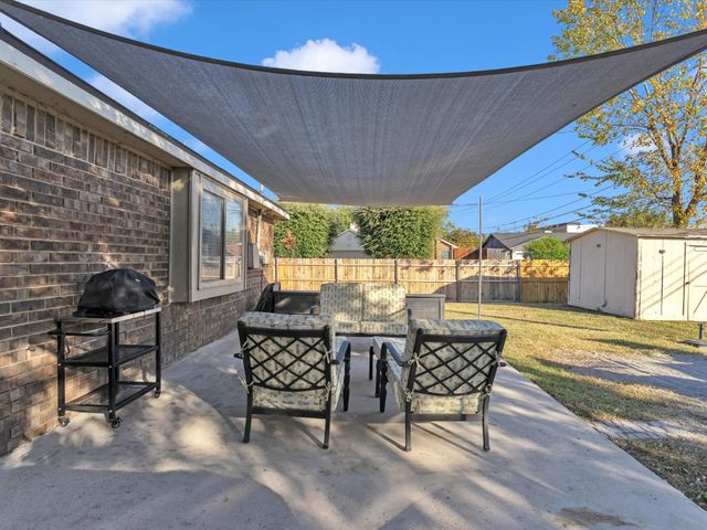 6648 Hightower Drive, Watauga, TX 76148