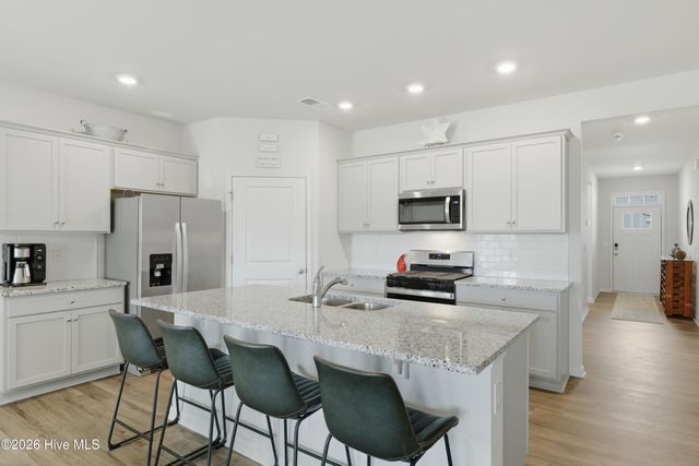 3049 Lochgreen Circle, Leland, NC 28451