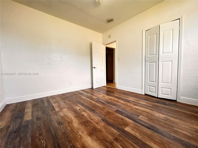 1354 NW 69th St 0, Miami, FL 33147