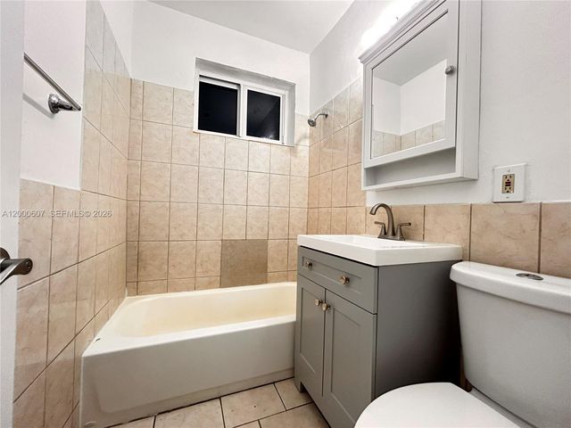 1354 NW 69th St 0, Miami, FL 33147