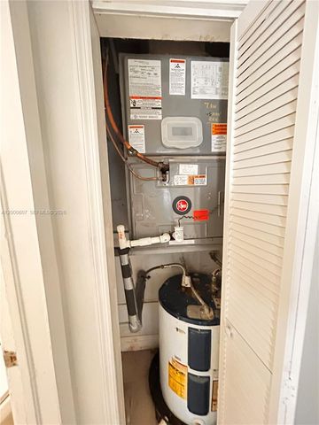 1354 NW 69th St 0, Miami, FL 33147