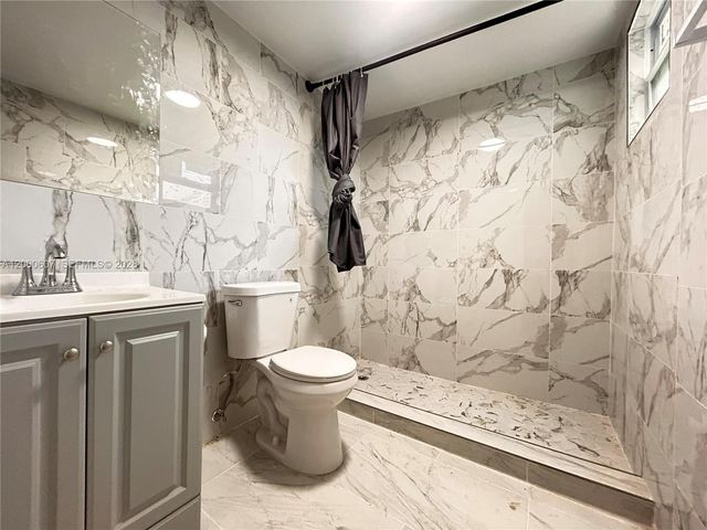 1354 NW 69th St 0, Miami, FL 33147