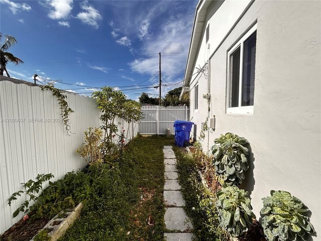 1354 NW 69th St 0, Miami, FL 33147