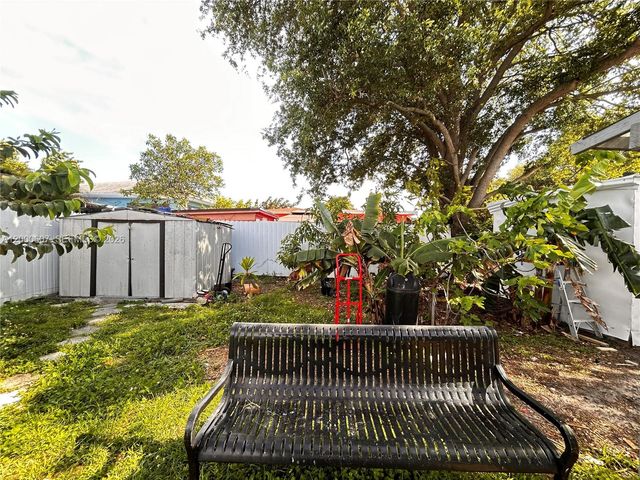 1354 NW 69th St 0, Miami, FL 33147