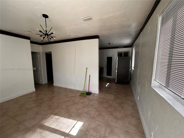 1354 NW 69th St 0, Miami, FL 33147