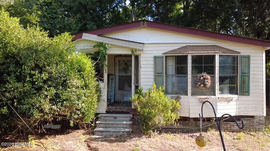 1244 Ann Street SW, Supply, NC 28462