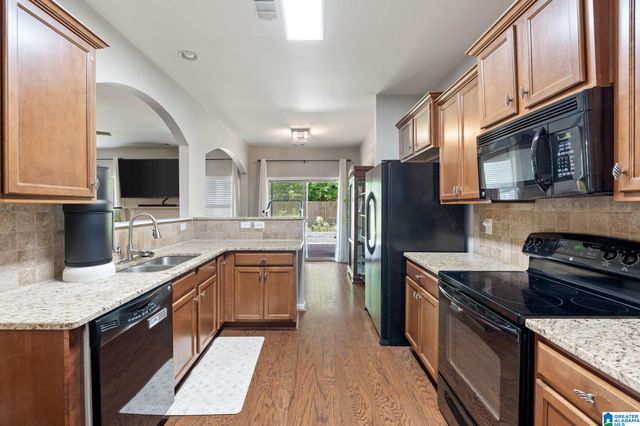 6766 SOUTHERN TRACE CIRCLE, Leeds, AL 35094