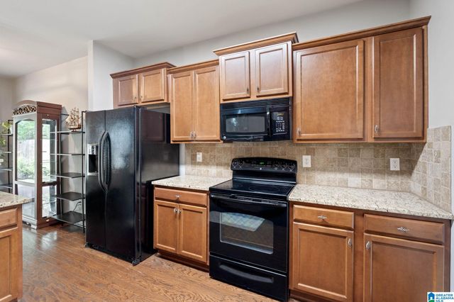 6766 SOUTHERN TRACE CIRCLE, Leeds, AL 35094