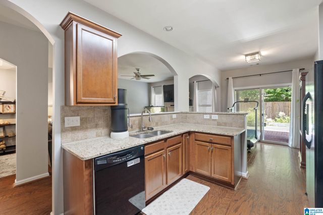 6766 SOUTHERN TRACE CIRCLE, Leeds, AL 35094