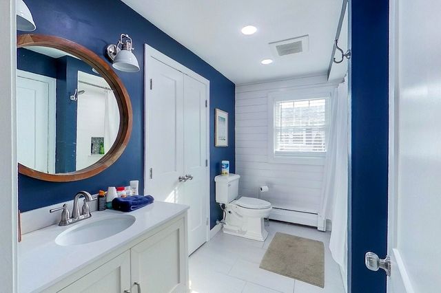 46 Allston Avenue, Middletown, RI 02842