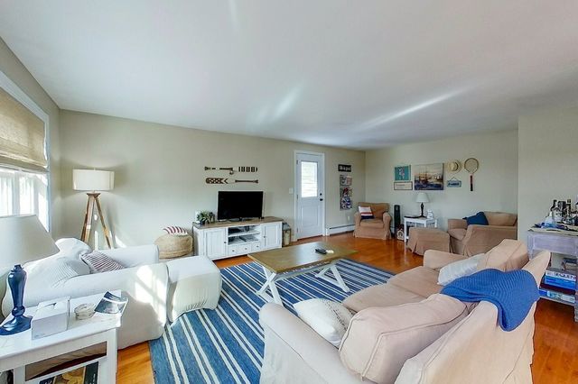 46 Allston Avenue, Middletown, RI 02842