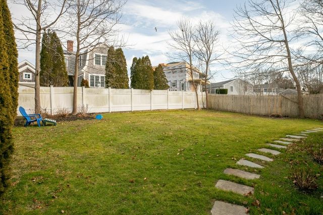 46 Allston Avenue, Middletown, RI 02842