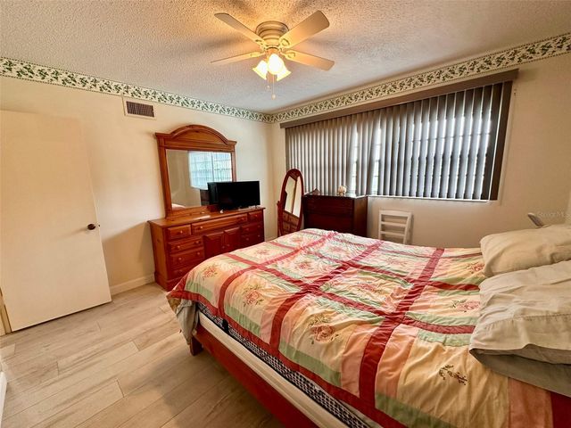 2460 FRANCISCAN DRIVE 76, Clearwater, FL 33763