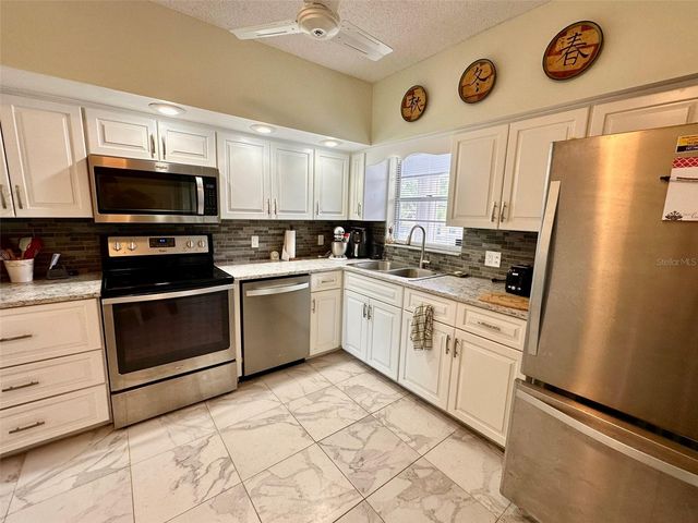 2460 FRANCISCAN DRIVE 76, Clearwater, FL 33763