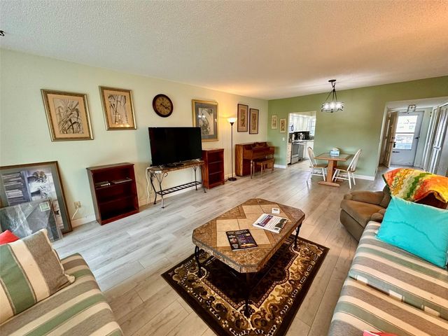 2460 FRANCISCAN DRIVE 76, Clearwater, FL 33763