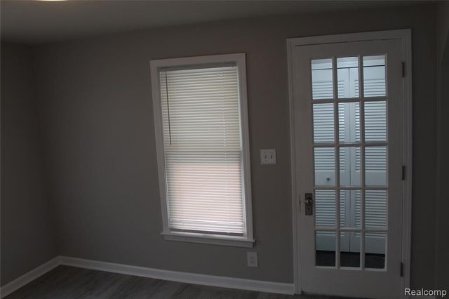 1552 Brys Drive, Grosse Pointe, MI 48236