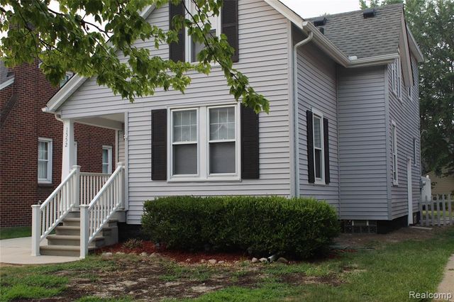 1552 Brys Drive, Grosse Pointe, MI 48236