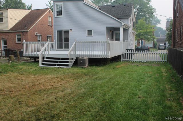 1552 Brys Drive, Grosse Pointe, MI 48236