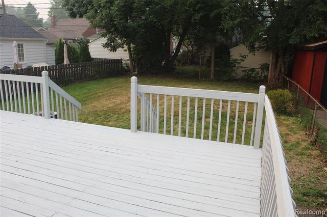 1552 Brys Drive, Grosse Pointe, MI 48236