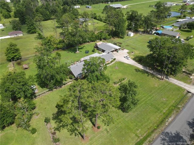 2730 Scarlett Drive, Lake Charles, LA 70611