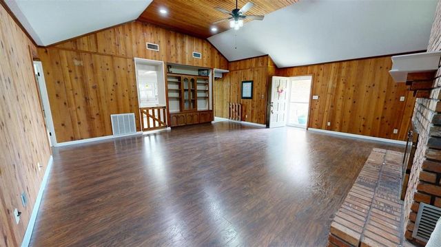 2730 Scarlett Drive, Lake Charles, LA 70611