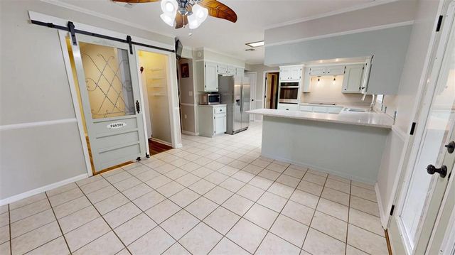 2730 Scarlett Drive, Lake Charles, LA 70611