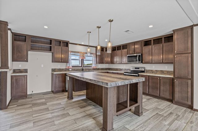 5101 County Road 252, Bertram, TX 78605