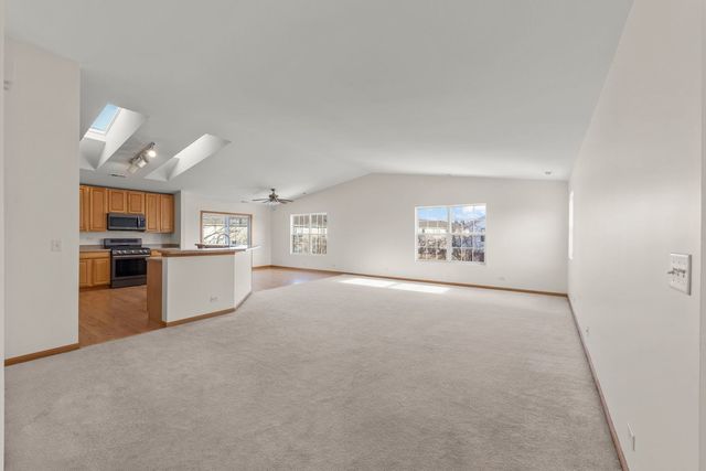 2612 Loren Lane 2612, Algonquin, IL 60102