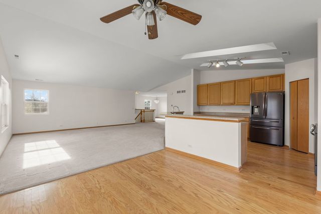 2612 Loren Lane 2612, Algonquin, IL 60102