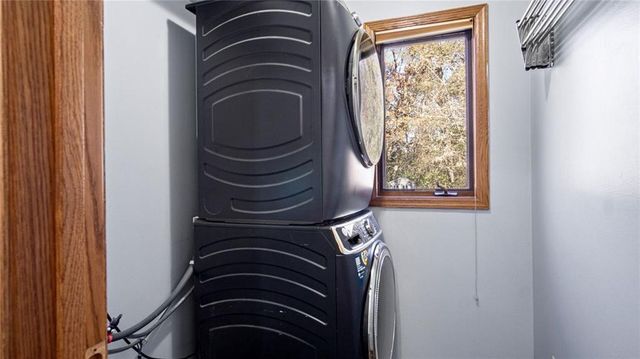 3335 Westover Lane, Eau Claire, WI 54701