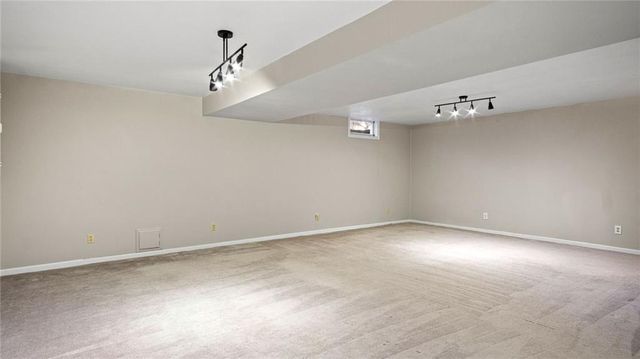 3335 Westover Lane, Eau Claire, WI 54701