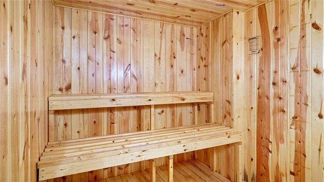 3335 Westover Lane, Eau Claire, WI 54701