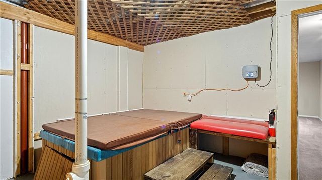 3335 Westover Lane, Eau Claire, WI 54701