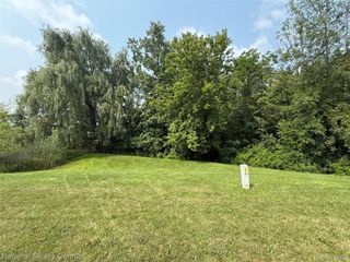 10405 Valley Creek Drive, Goodrich, MI 48438