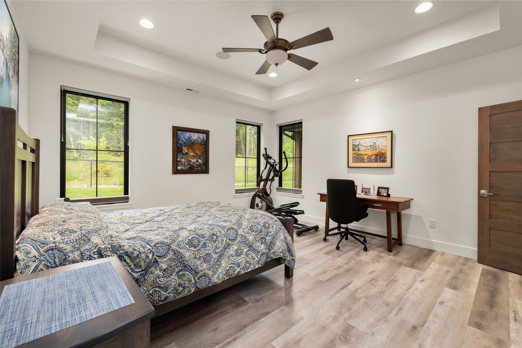 Image 21 of property listing at 258 Soaring Eagle Drive, Whitefish, MT 59937