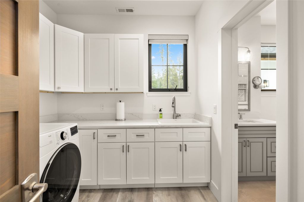 Image 27 of property listing at 258 Soaring Eagle Drive, Whitefish, MT 59937