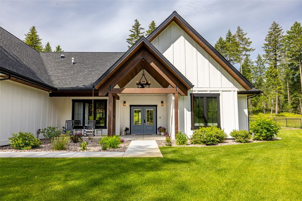 Image 4 of property listing at 258 Soaring Eagle Drive, Whitefish, MT 59937