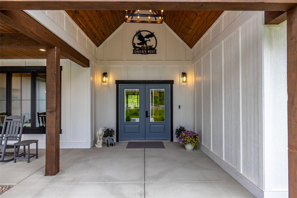 Image 5 of property listing at 258 Soaring Eagle Drive, Whitefish, MT 59937