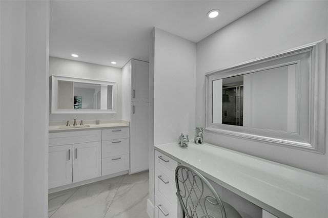 3980 Oaks Clubhouse Dr 505, Pompano Beach, FL 33069