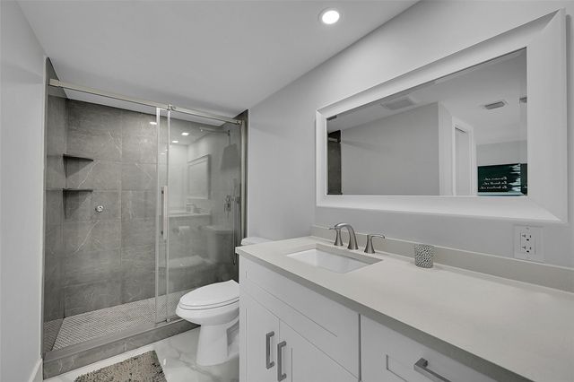 3980 Oaks Clubhouse Dr 505, Pompano Beach, FL 33069