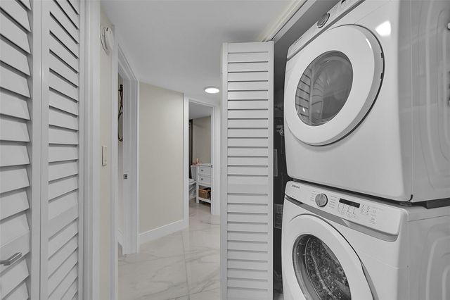 3980 Oaks Clubhouse Dr 505, Pompano Beach, FL 33069