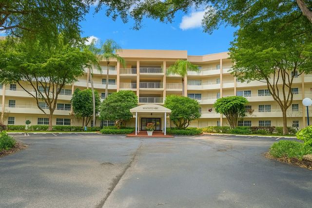 3980 Oaks Clubhouse Dr 505, Pompano Beach, FL 33069