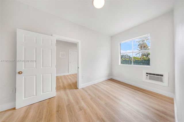 1648 NW 33rd St, Miami, FL 33142