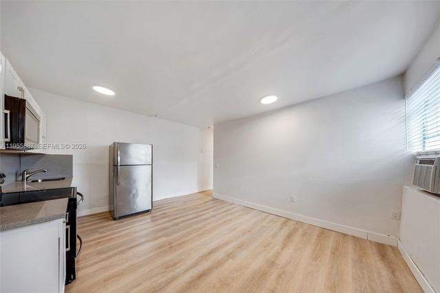 1648 NW 33rd St, Miami, FL 33142