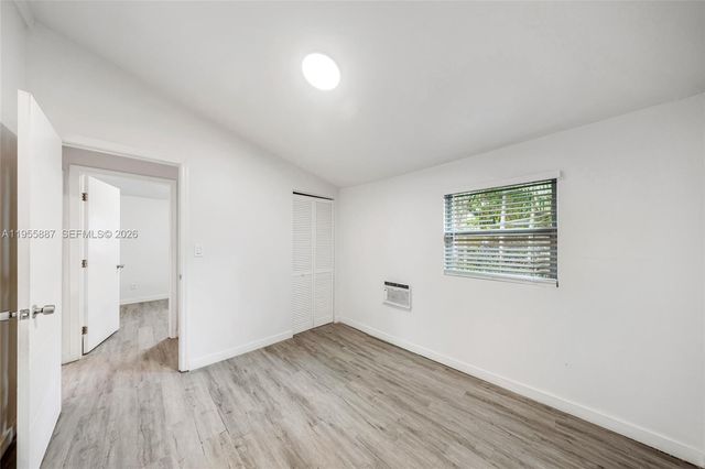 1648 NW 33rd St, Miami, FL 33142