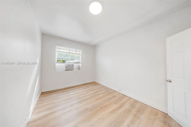 1648 NW 33rd St, Miami, FL 33142